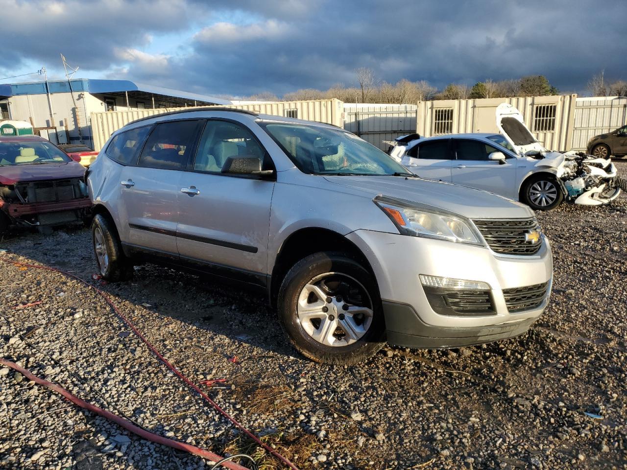 2015 CHEVROLET TRAVERSE L - Фото 4