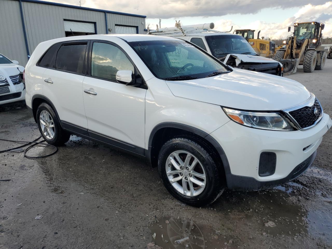 2014 KIA SORENTO LX - Image 4
