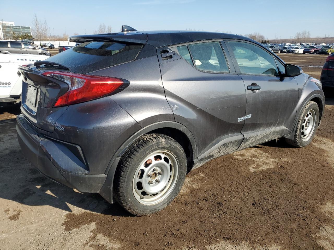 2021 TOYOTA C-HR XLE - Image 3