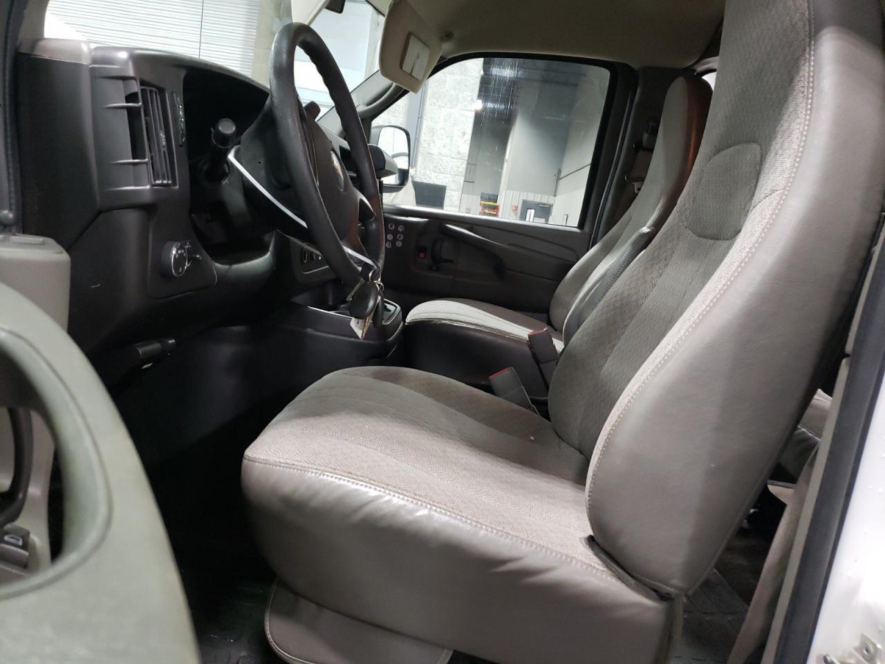 2010 CHEVROLET EXPRESS G3 - Image 7