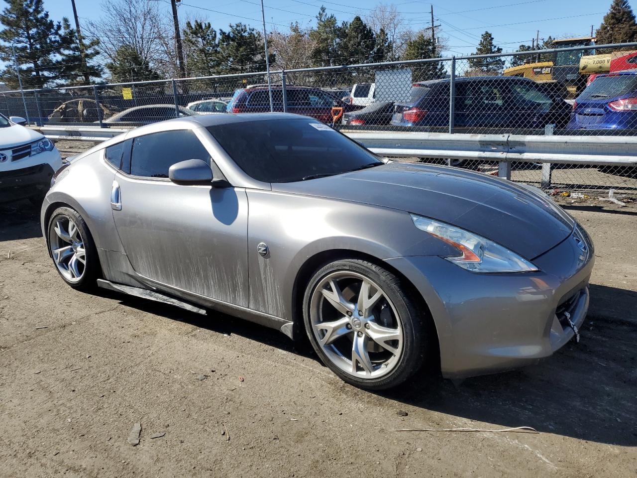 2010 NISSAN 370Z - Фото 4