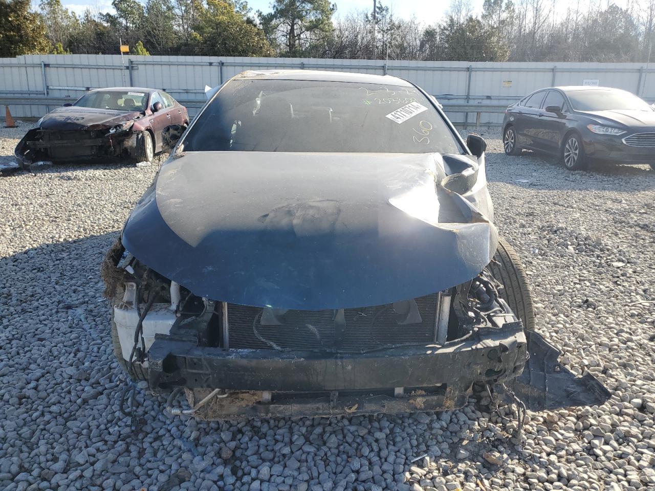 2017 TOYOTA CAMRY LE - Image 5