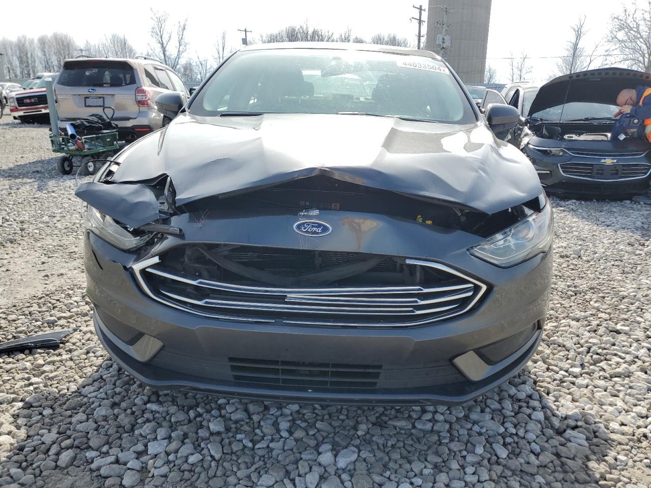 2017 FORD FUSION SE - Image 5