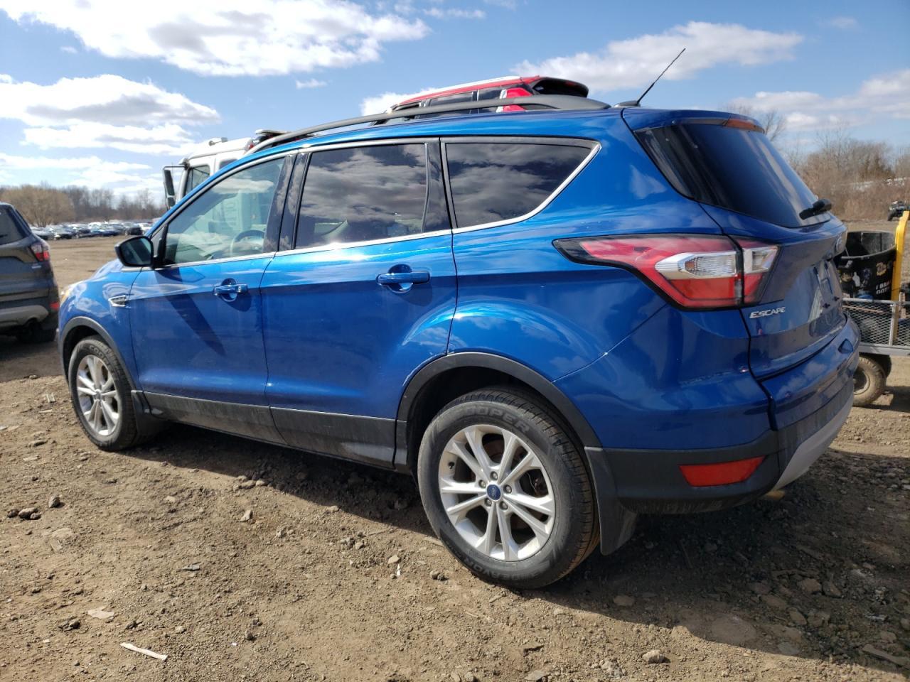 2017 FORD ESCAPE SE - Фото 2