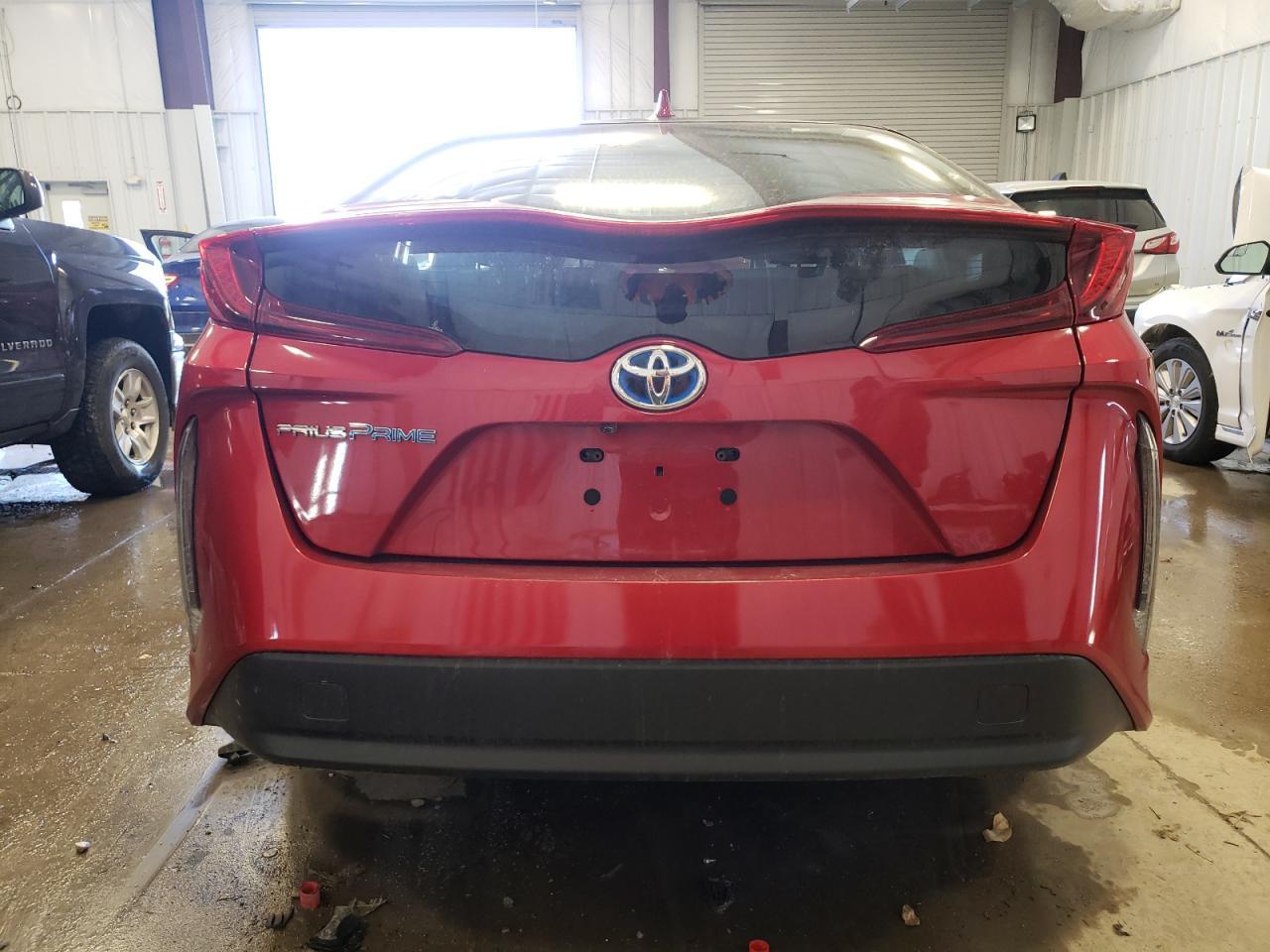 2018 TOYOTA PRIUS PRIM - Фото 6