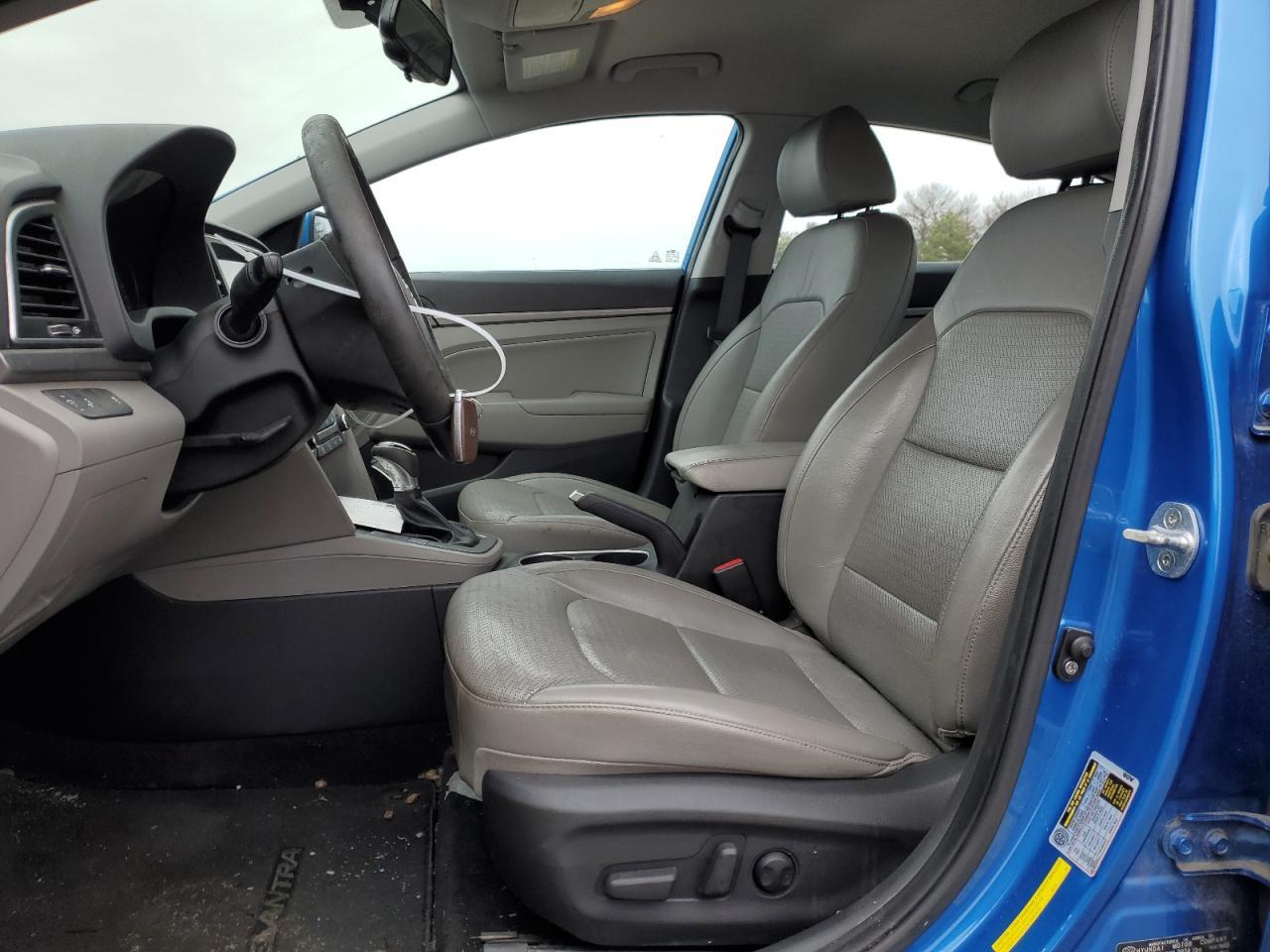 2017 HYUNDAI ELANTRA SE - Image 7