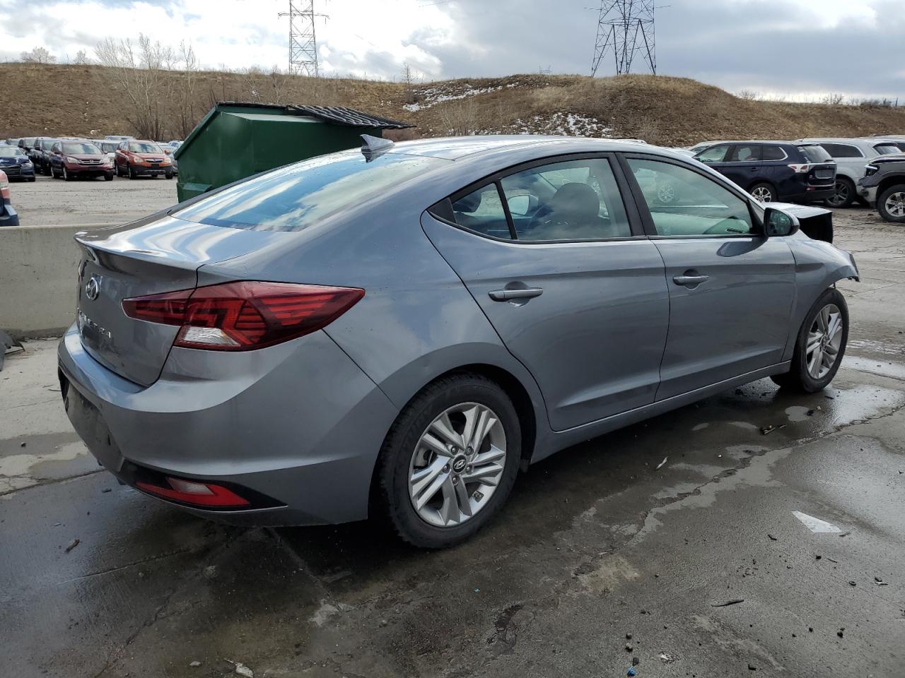 2019 HYUNDAI ELANTRA SE - Фото 3