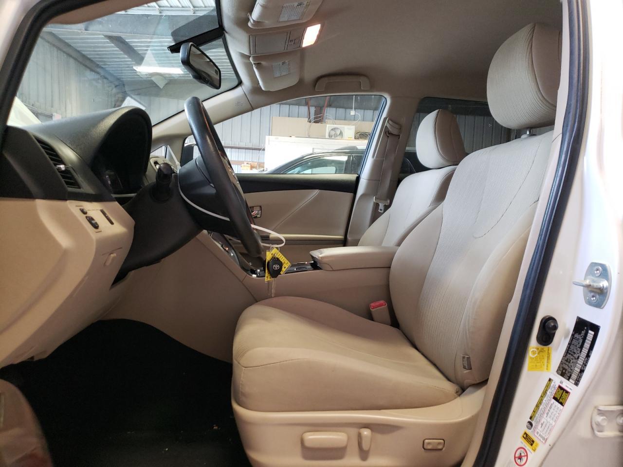 2011 TOYOTA VENZA - Фото 7