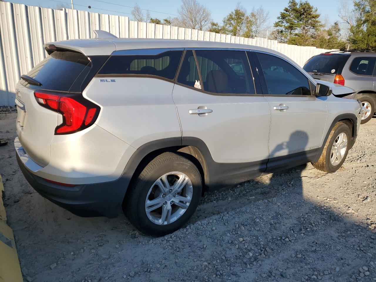 2019 GMC TERRAIN SL - Фото 3