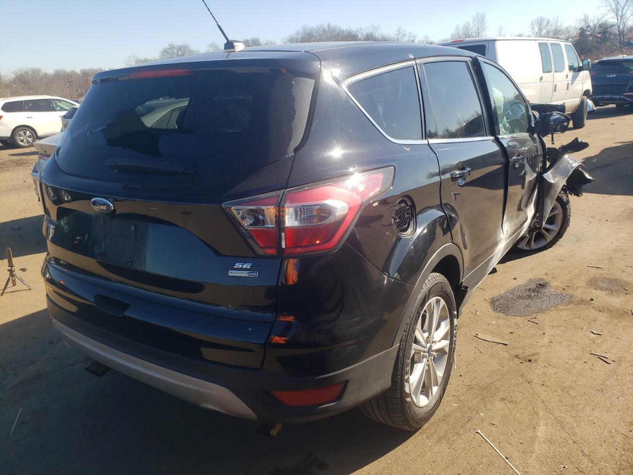 2017 FORD ESCAPE SE - Фото 3
