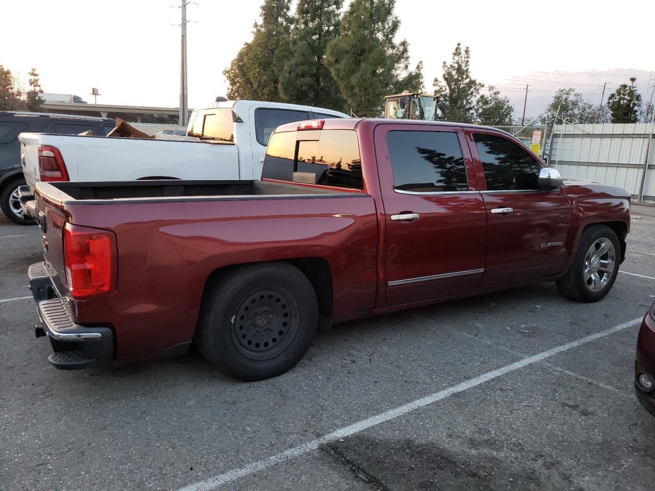2017 CHEVROLET SILVERADO - Фото 3