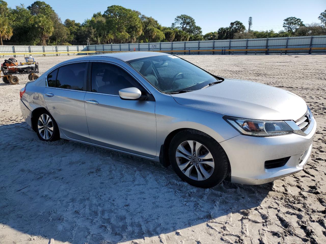 2014 HONDA ACCORD LX - Фото 4