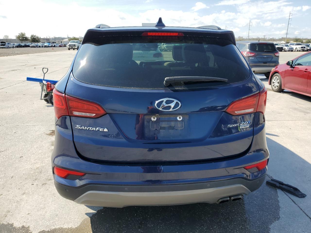 2017 HYUNDAI SANTA FE S - Image 6
