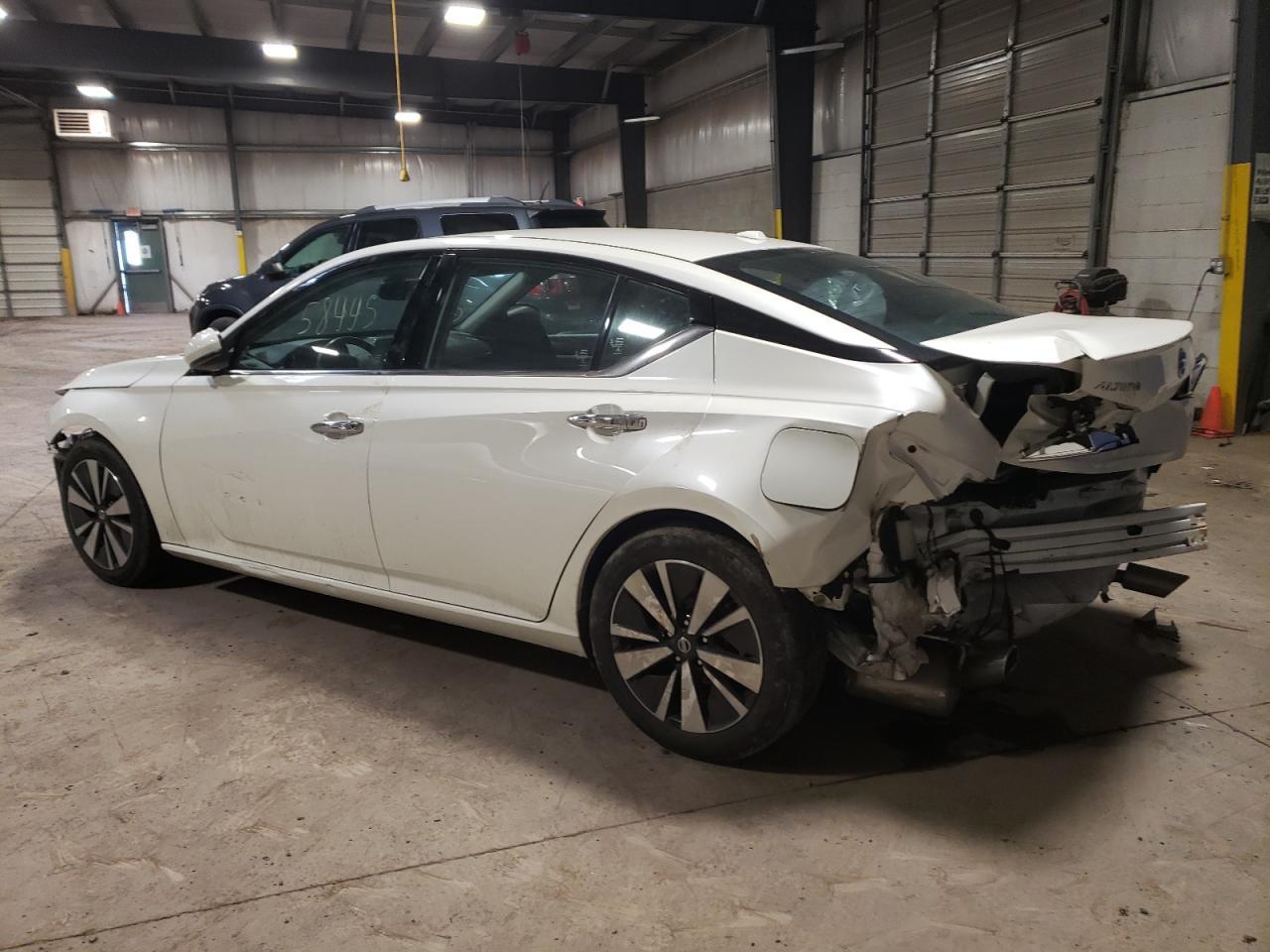 2020 NISSAN ALTIMA SV - Image 2