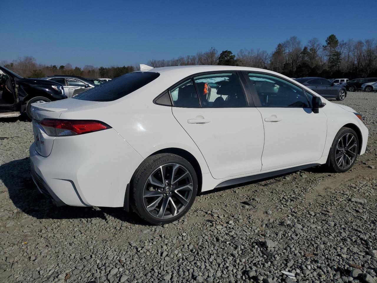 2020 TOYOTA COROLLA SE - Фото 3
