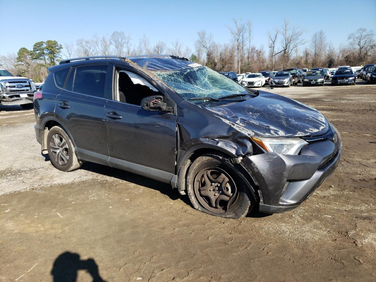 2017 TOYOTA RAV4 LE - Image 4