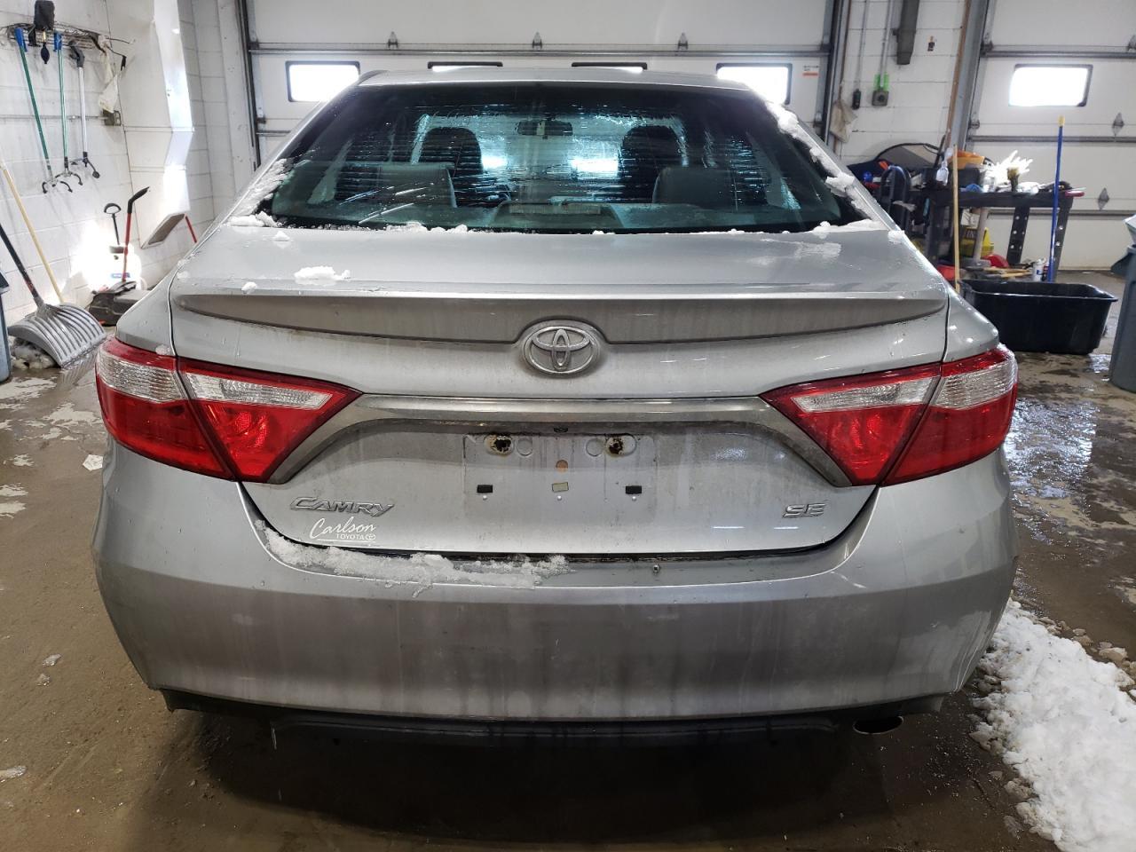 2016 TOYOTA CAMRY LE - Фото 6