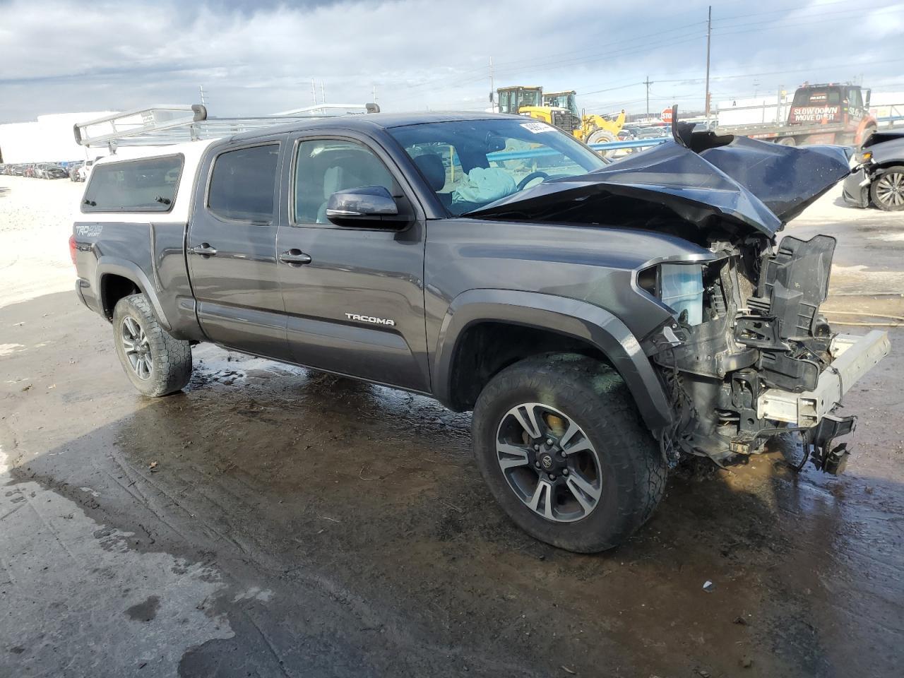 2017 TOYOTA TACOMA DOU - Фото 4