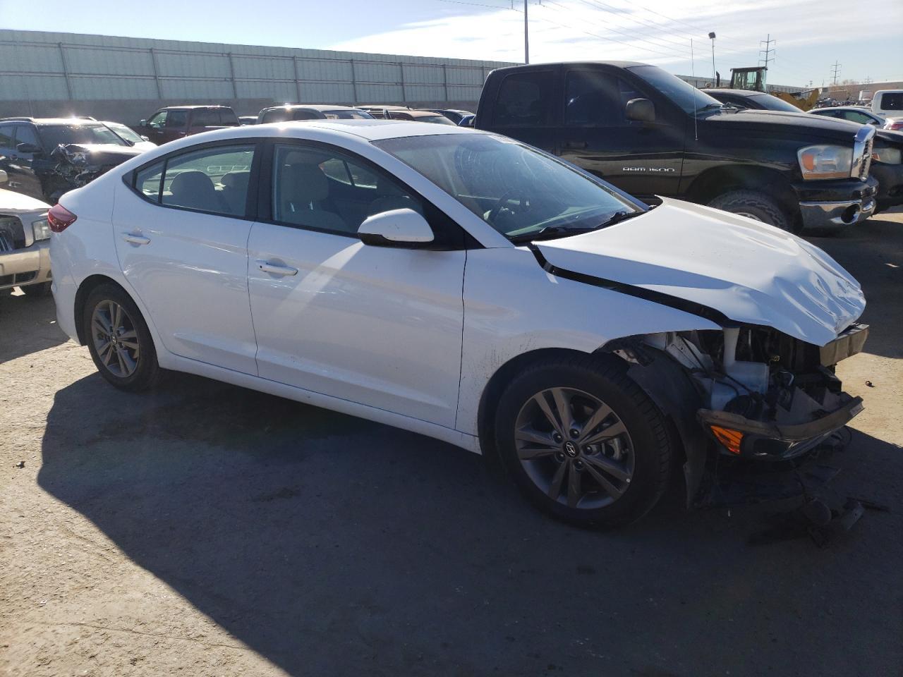2018 HYUNDAI ELANTRA SE - Фото 4