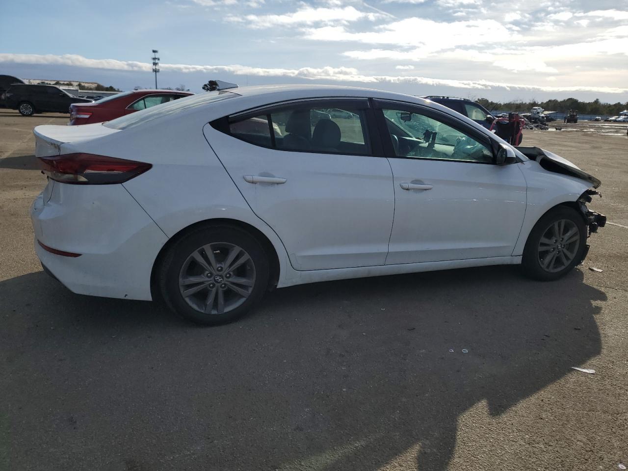 2017 HYUNDAI ELANTRA SE - Фото 3