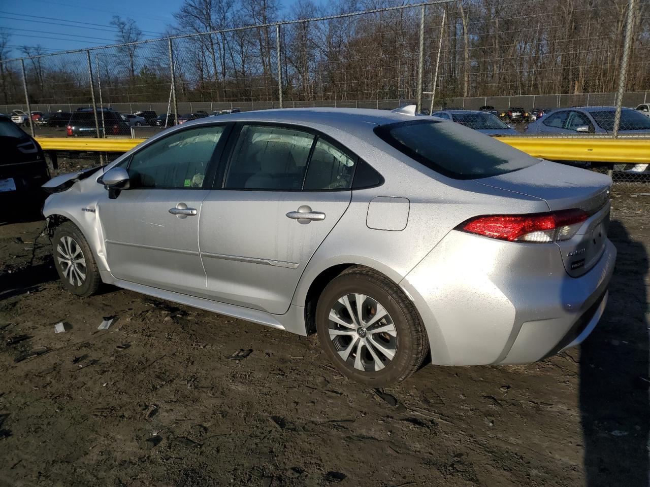 2020 TOYOTA COROLLA LE - Фото 2
