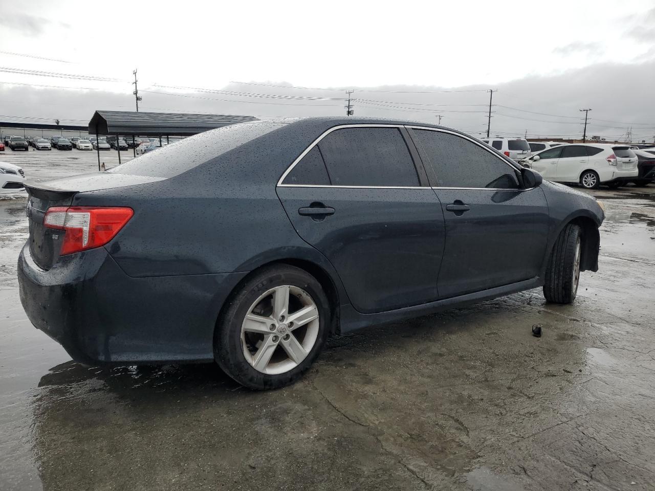 2014 TOYOTA CAMRY L - Image 3