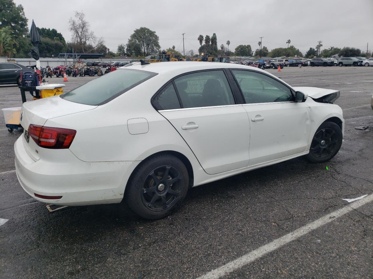 2017 VOLKSWAGEN JETTA SE - Фото 3