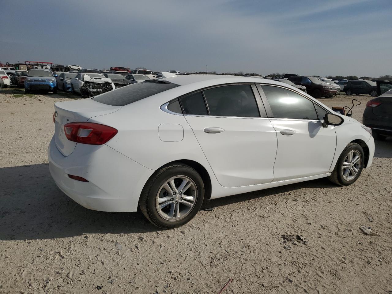 2017 CHEVROLET CRUZE LT - Image 3