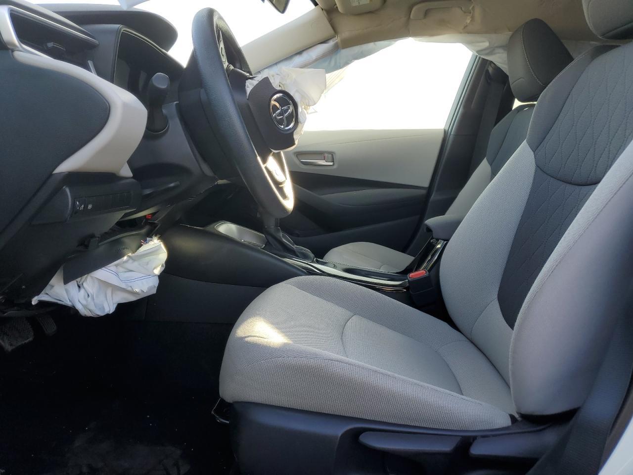 2021 TOYOTA COROLLA LE - Фото 7