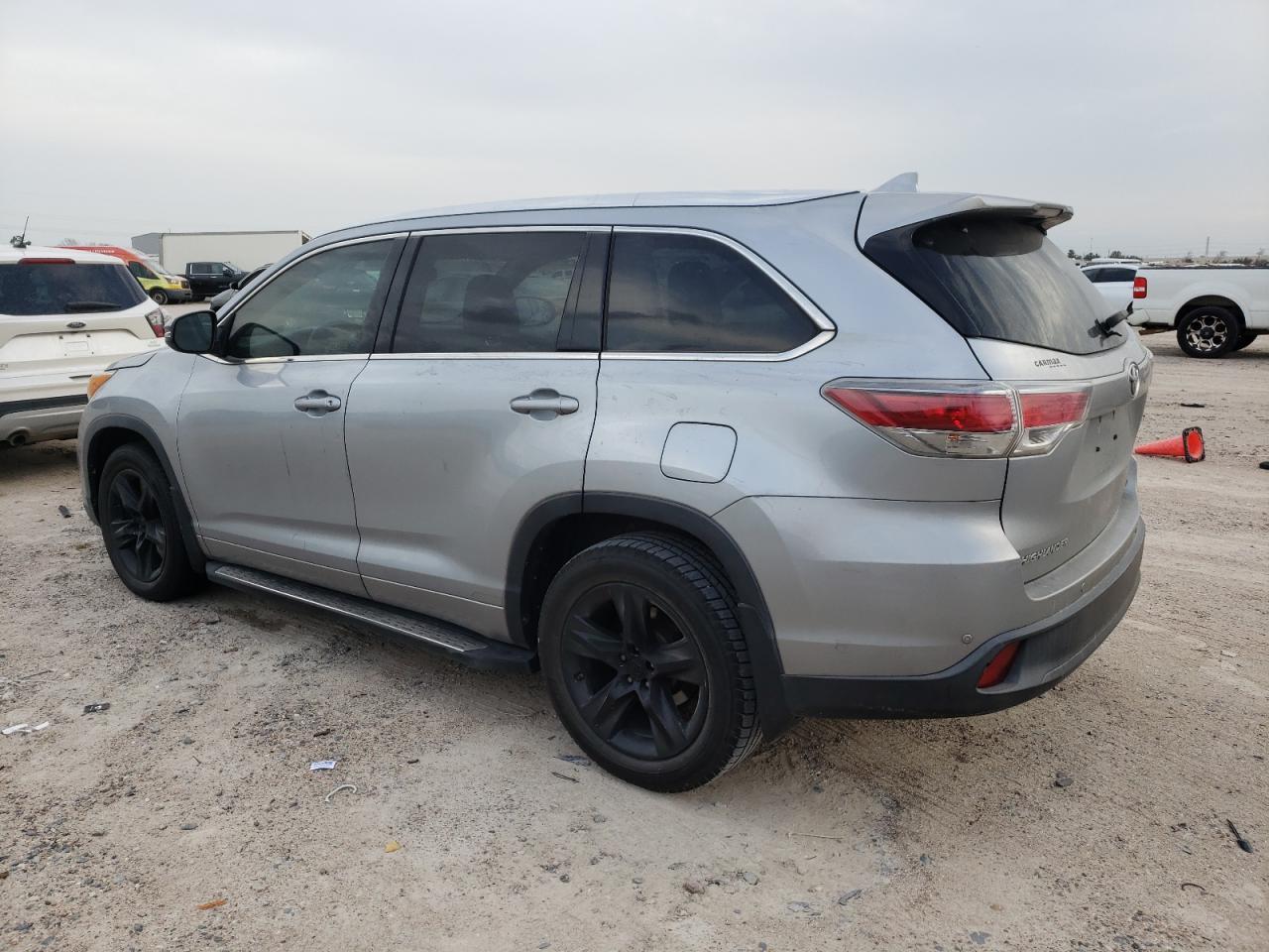 2014 TOYOTA HIGHLANDER - Image 2