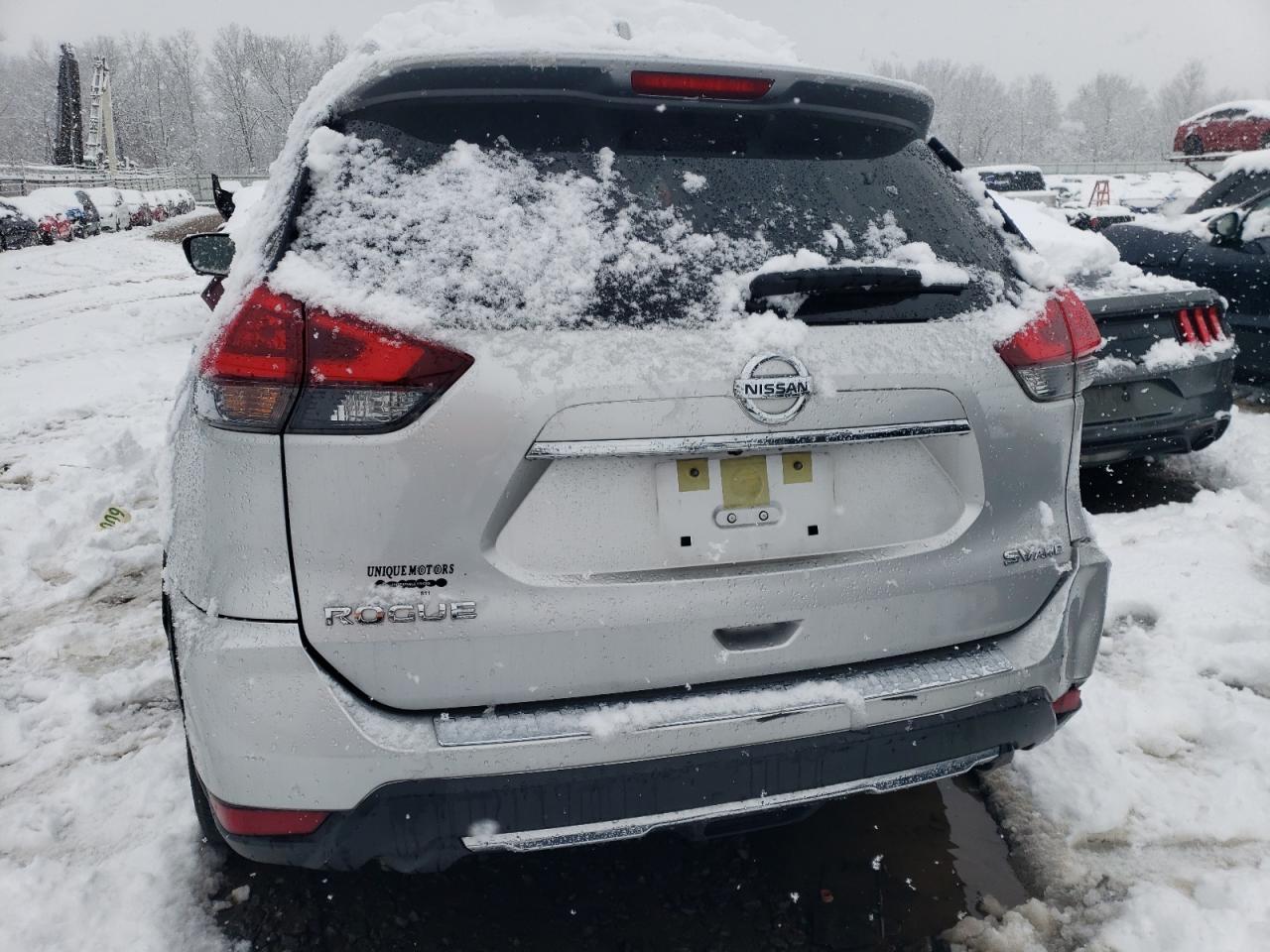 2018 NISSAN ROGUE S - Image 6
