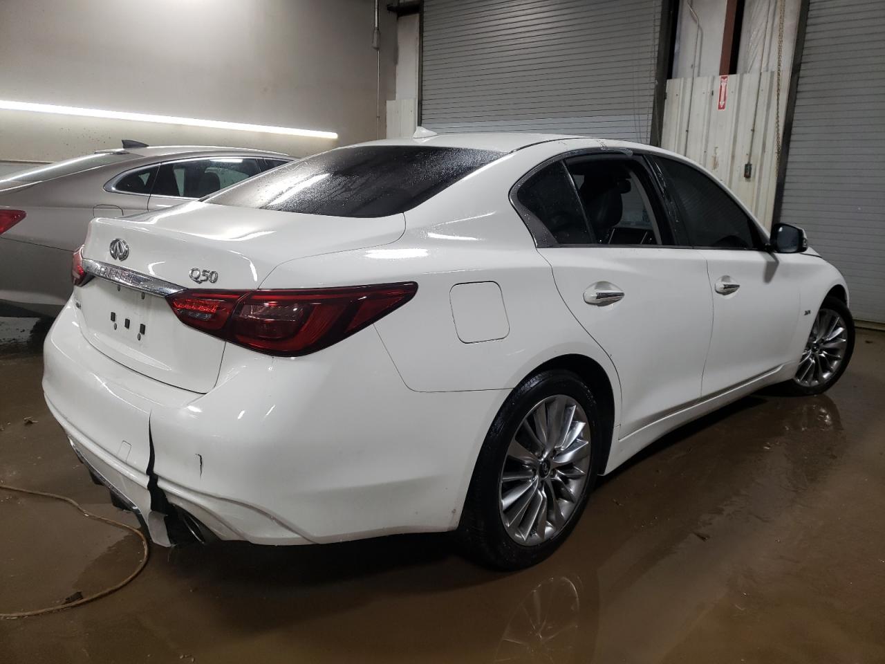 2018 INFINITI Q50 LUXE - Фото 3