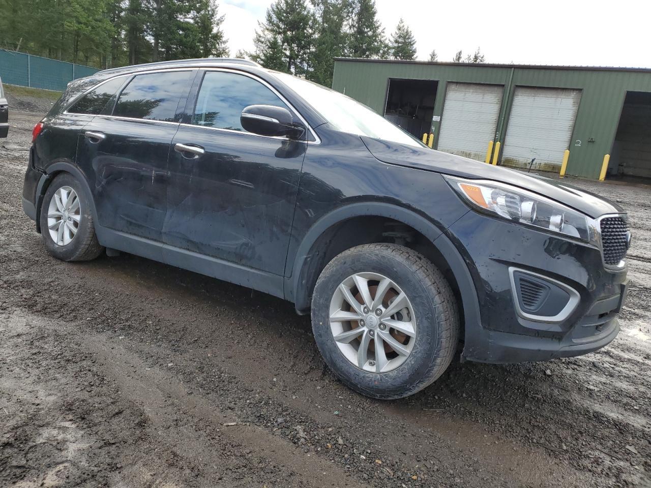 2016 KIA SORENTO LX - Image 4