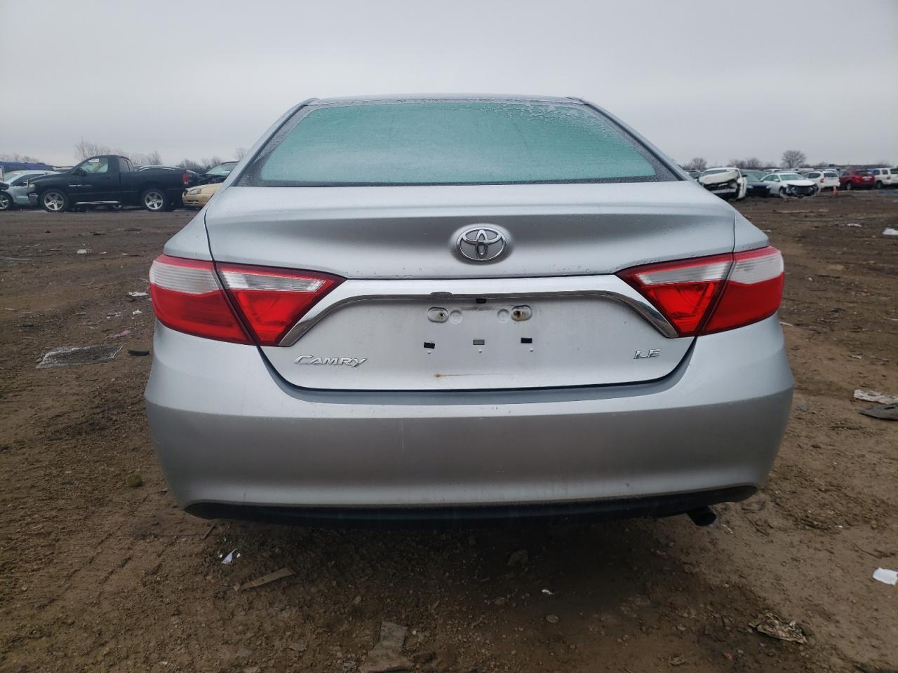 2017 TOYOTA CAMRY LE - Image 6