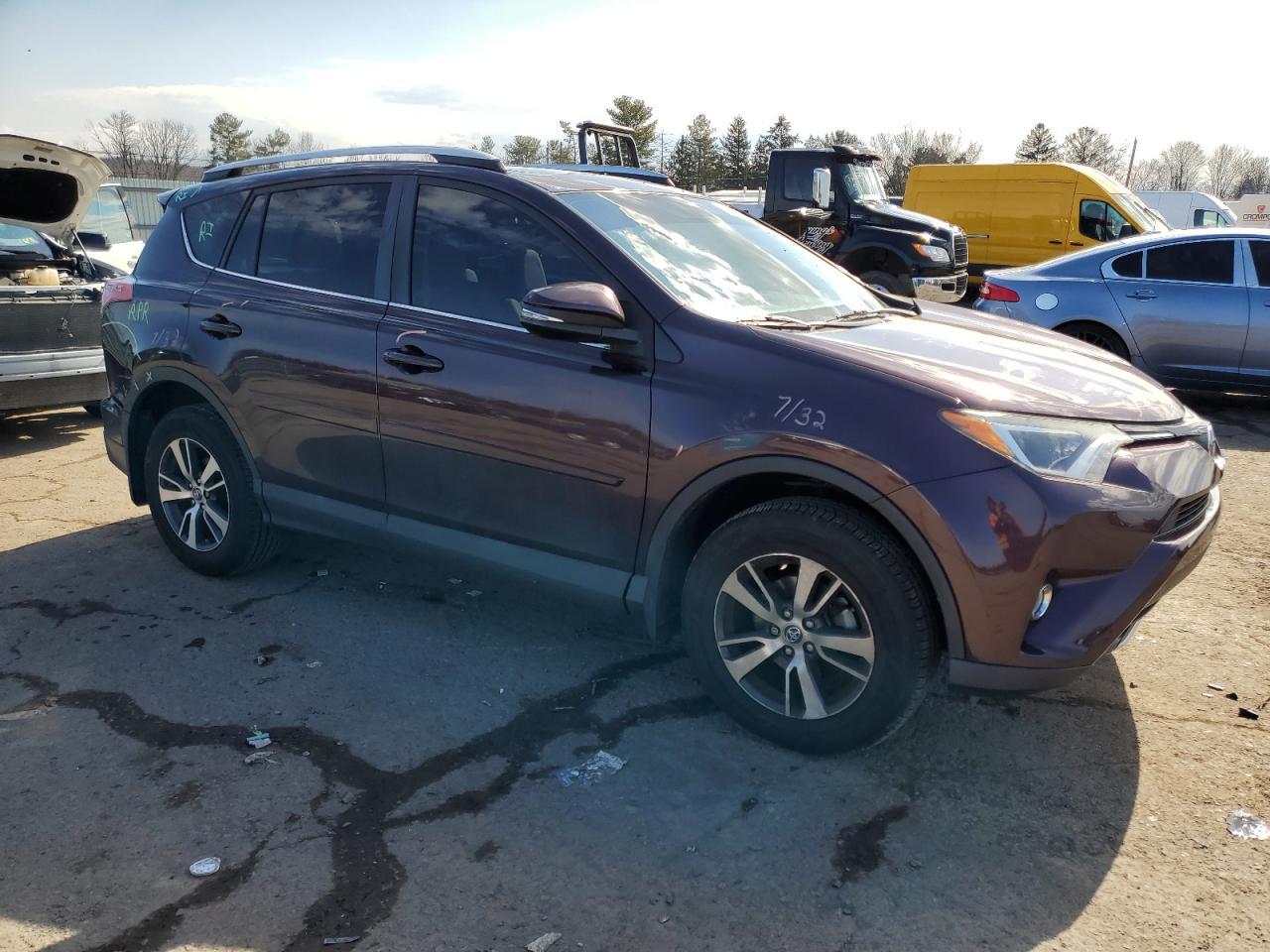 2016 TOYOTA RAV4 XLE - Фото 4
