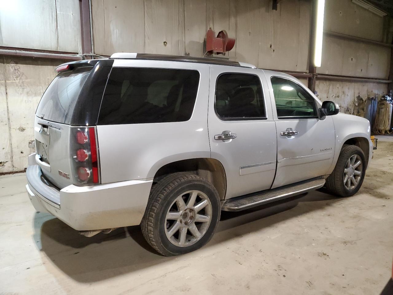 2012 GMC YUKON DENA - Image 3