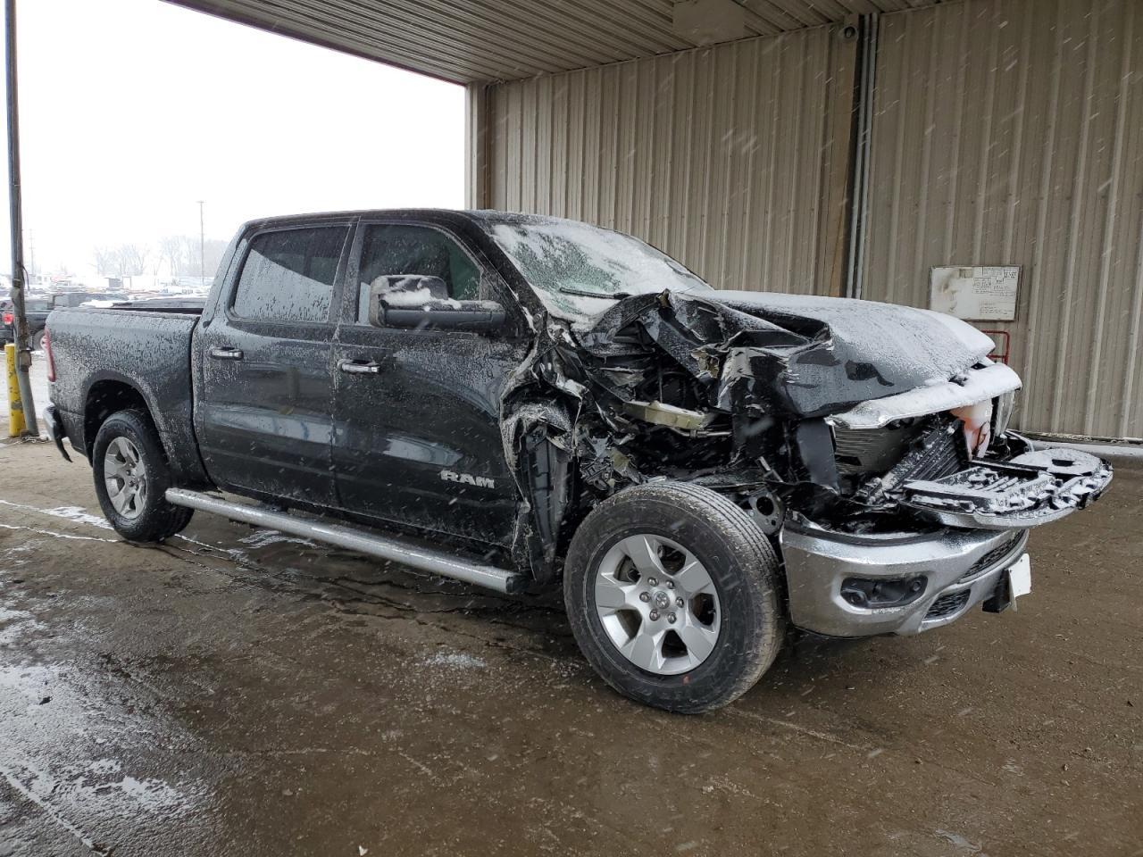 2019 RAM 1500 BIG H - Фото 4