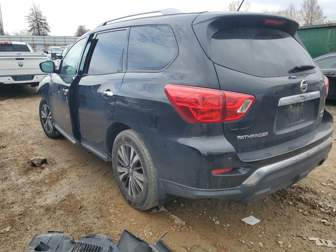 2017 NISSAN PATHFINDER - Image 2
