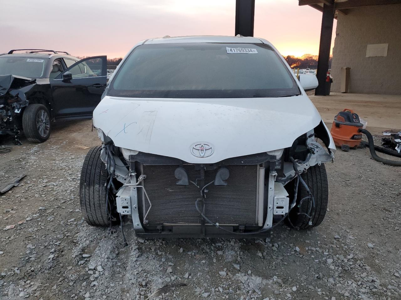 2015 TOYOTA SIENNA SPO - Фото 5