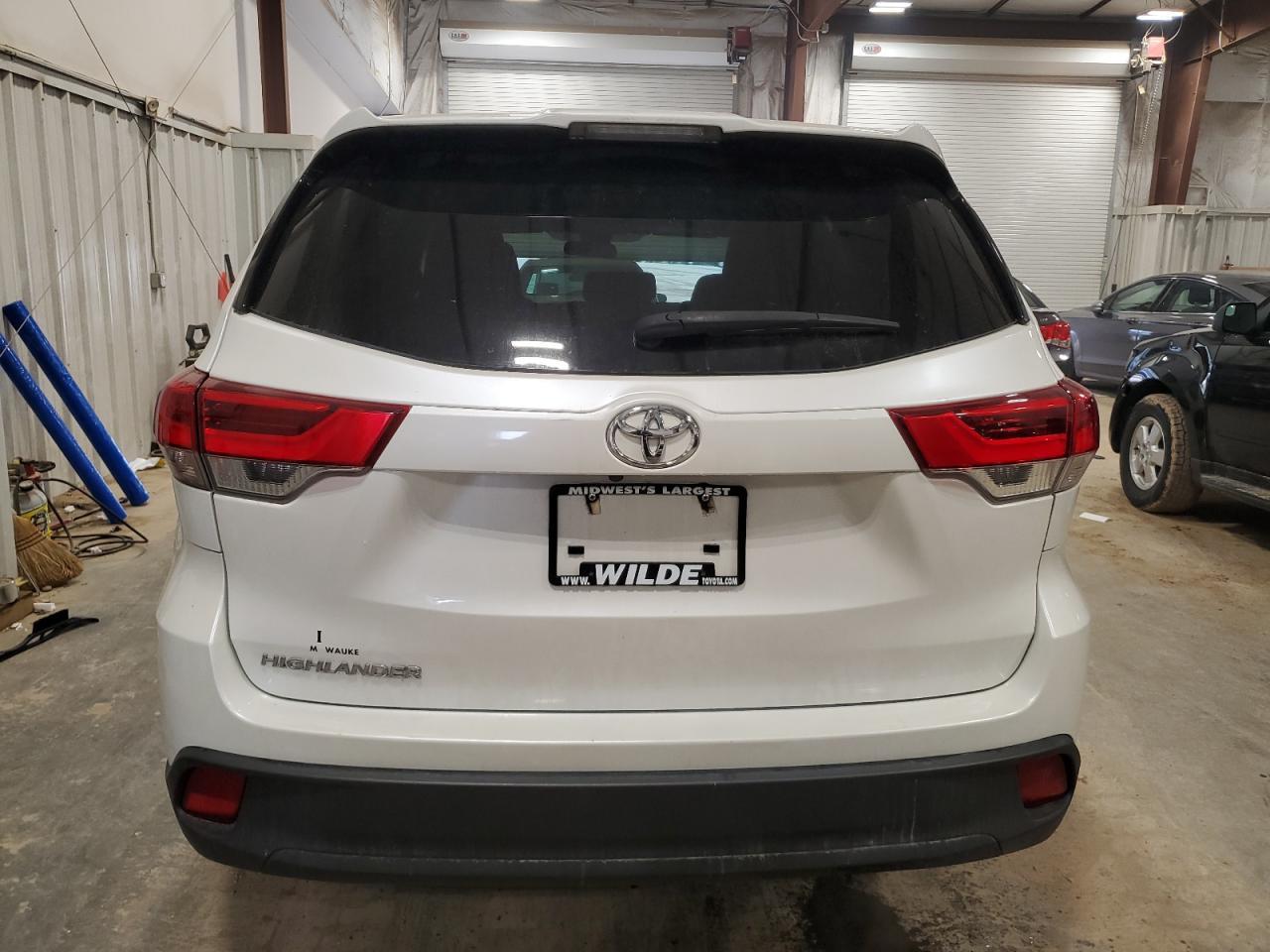 2019 TOYOTA HIGHLANDER - Image 6