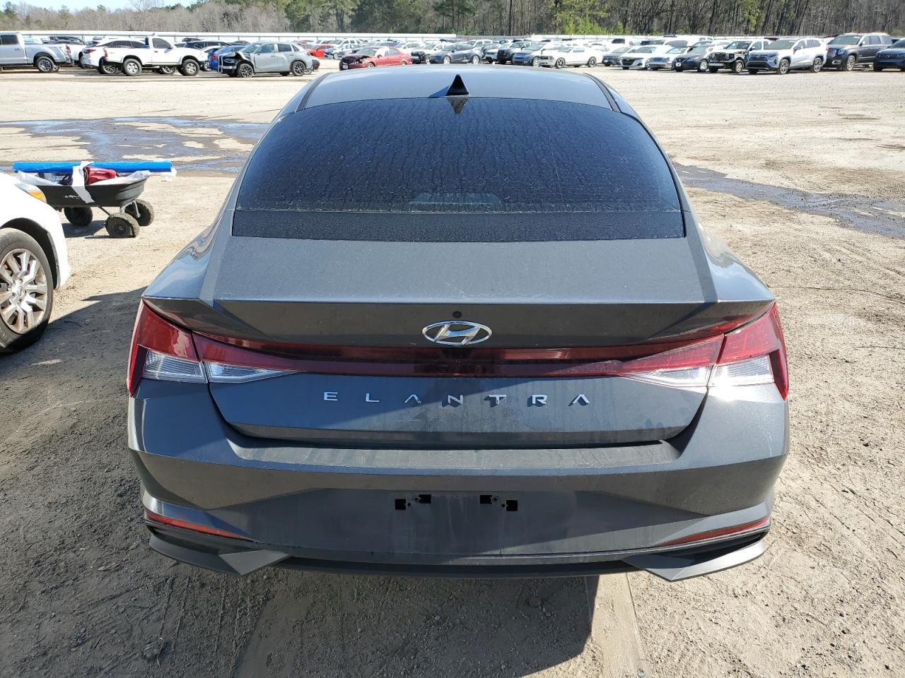 2023 HYUNDAI ELANTRA SE - Фото 6
