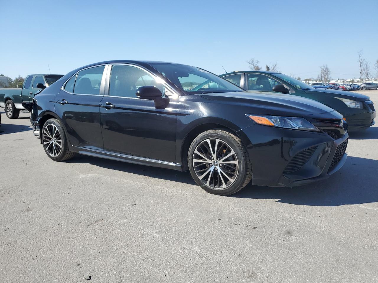 2020 TOYOTA CAMRY SE - Image 4