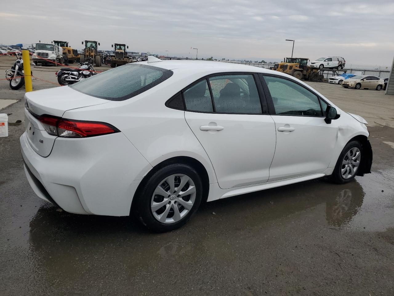 2022 TOYOTA COROLLA LE - Фото 3
