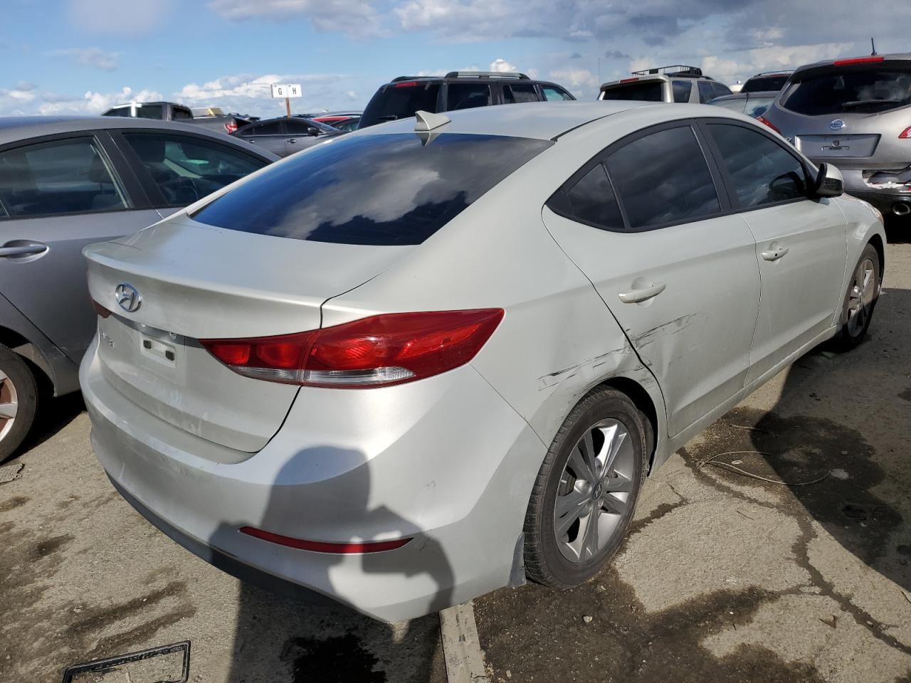 2017 HYUNDAI ELANTRA SE - Фото 3
