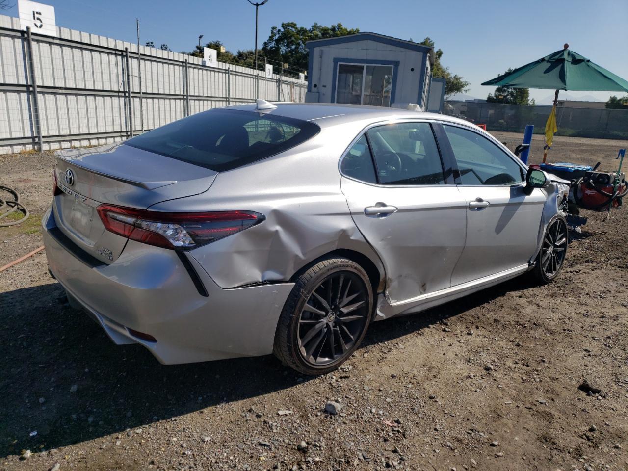 2022 TOYOTA CAMRY XSE - Фото 3
