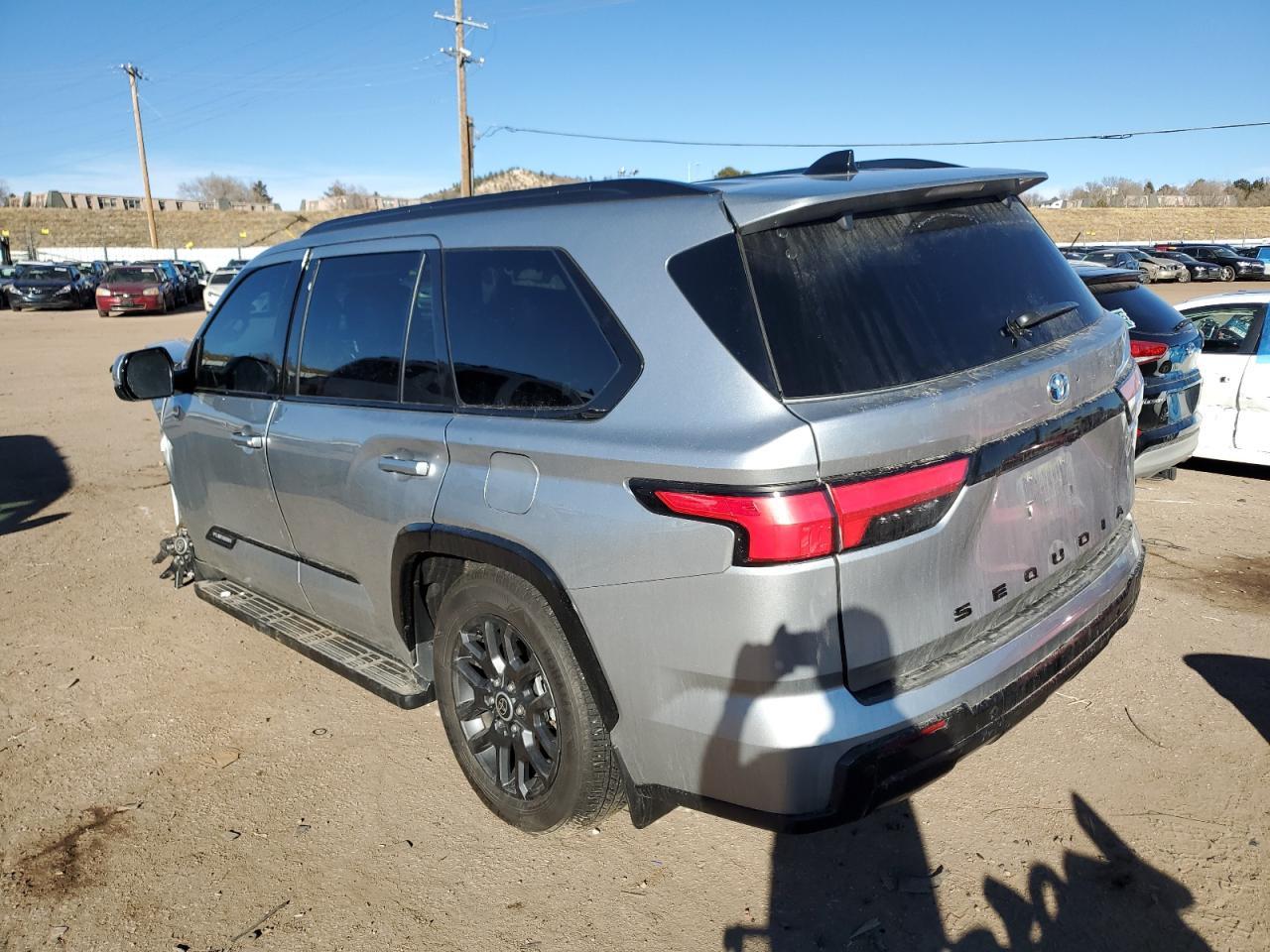 2023 TOYOTA SEQUOIA SR - Фото 2
