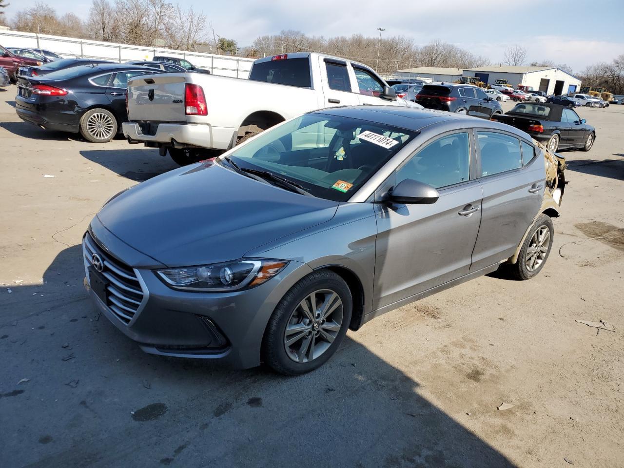 2018 HYUNDAI ELANTRA SE