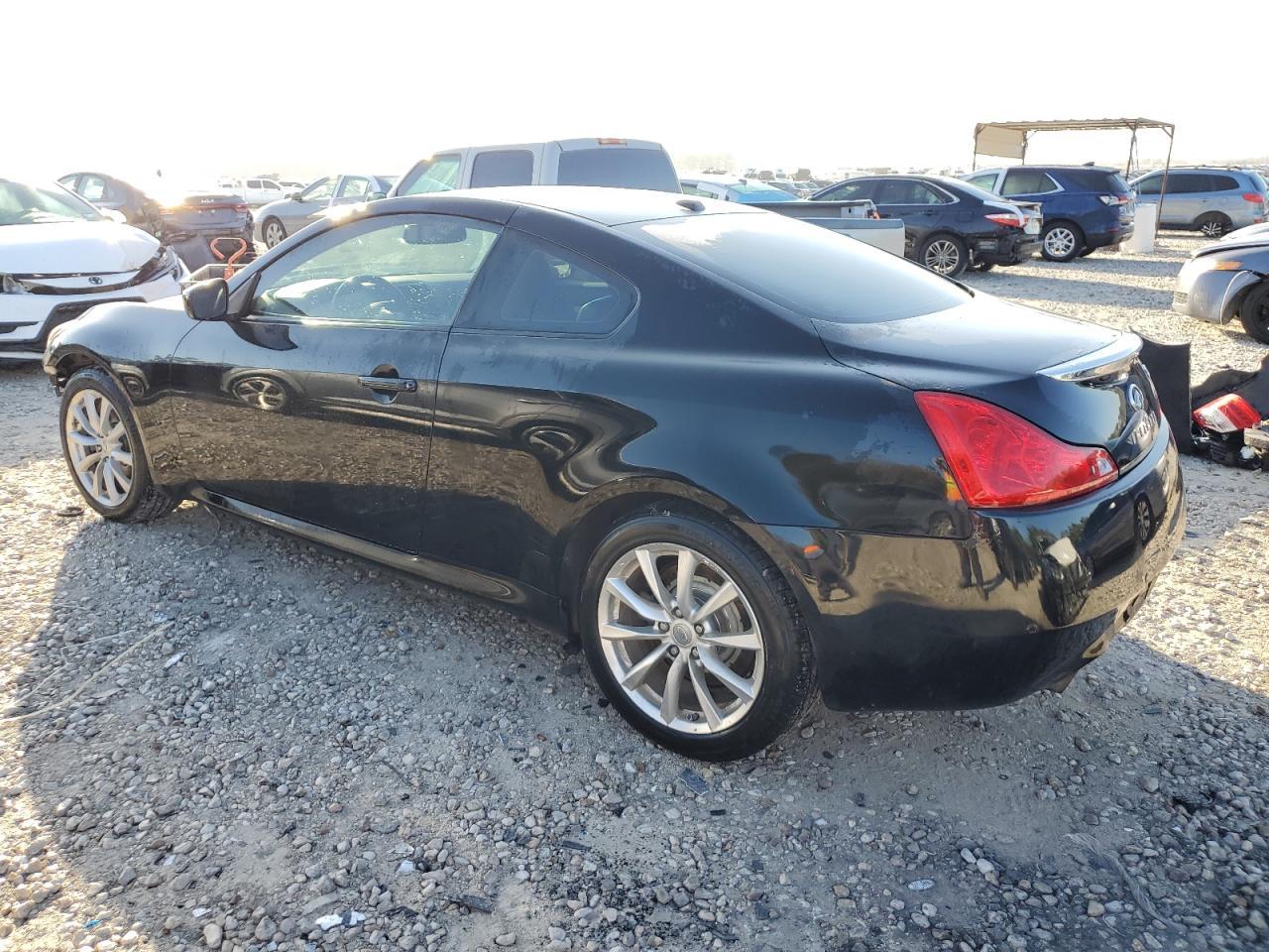 2012 INFINITI G37 - Image 2
