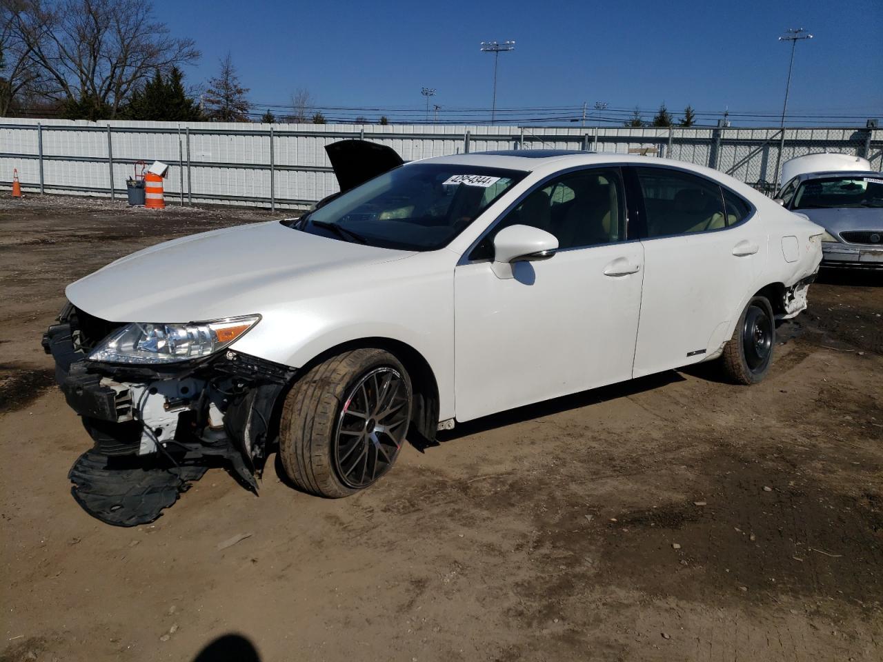 2015 LEXUS ES 300H car image