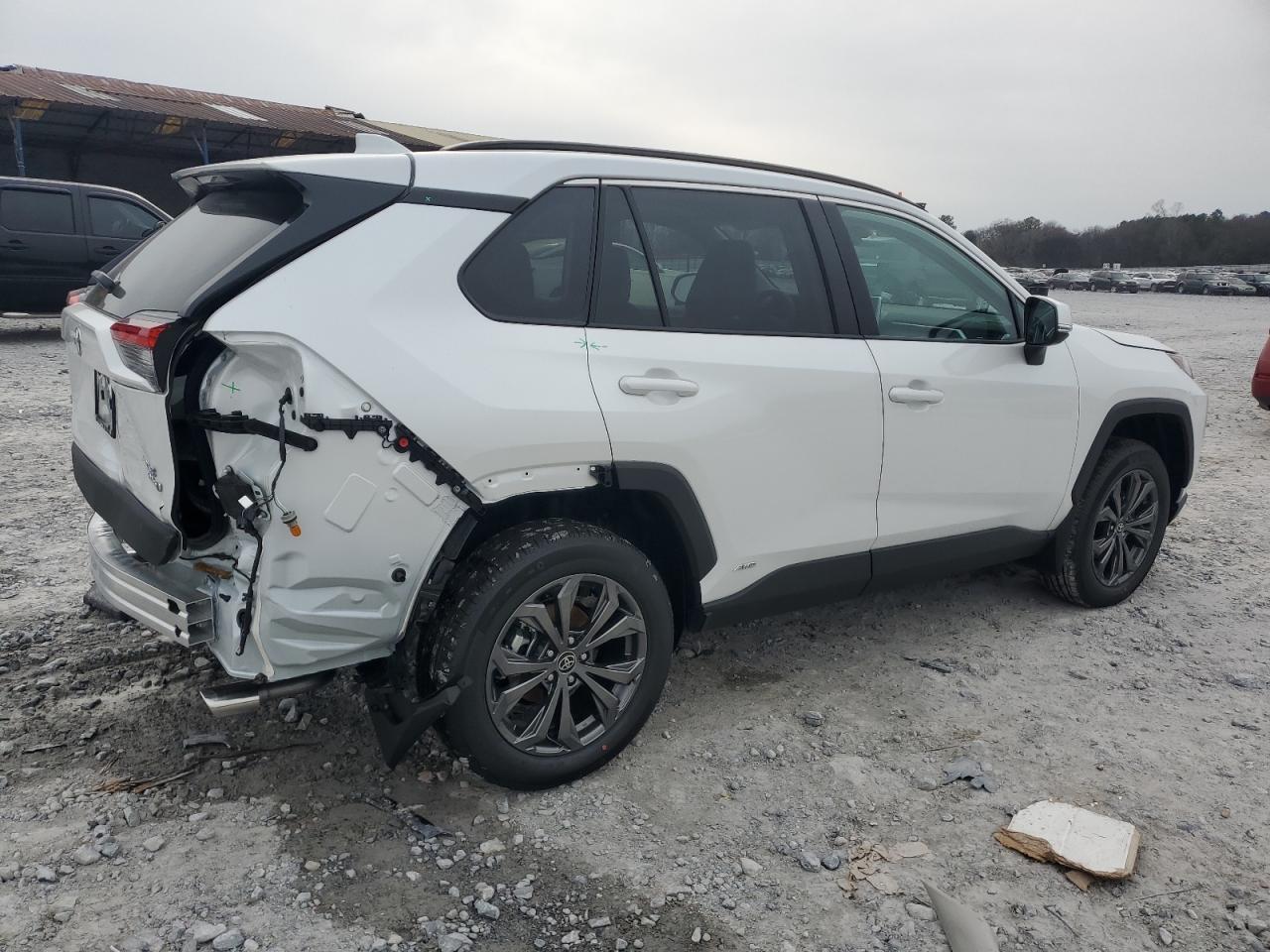 2024 TOYOTA RAV4 XLE P - Image 3